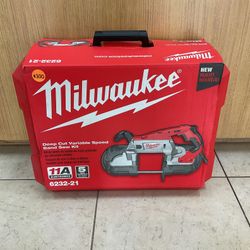 MILWAUKEE 6232-21 DEEP CUT VARIABLE SPEED BAND SAW.