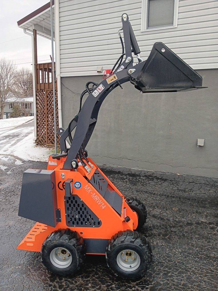 Wheeled Skid Steer