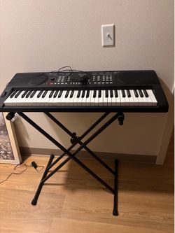 Piano (piano stand included)