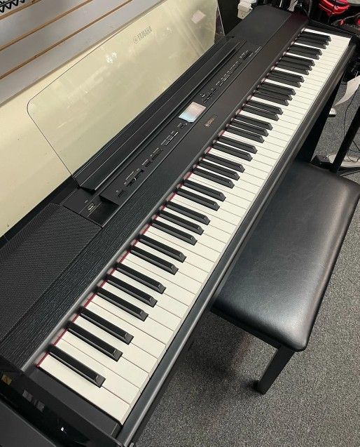 Piano Digital YAMAHA P 515b 88 Keys Like New *