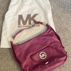 Michael Kors Leather Purse Handbag Like New ** Lower Price **