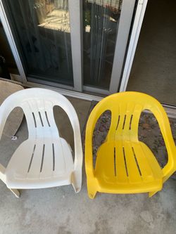 Nice 2 Plastic kids chairs available 95134