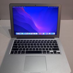 2017 MacBook Air 13-inches Core i5, 8GB Ram, 128GB SSD, macOS Monterey