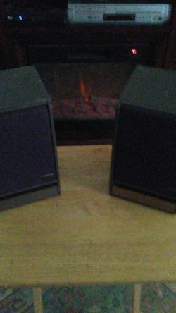 BOSE141 SPEAKERS