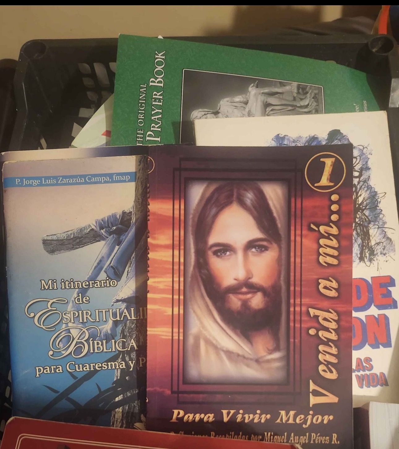 Gratis/ Free Caja De Libros Religiosos