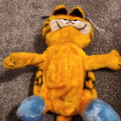 Vintage Garfield Plush Stuffed Zipper Pajama Bag with Cap & Slippers Dakin 1981