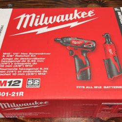 MILWAUKEE M12 1/4” Hex Screwdriver & 3/8” Ratchet Kit 