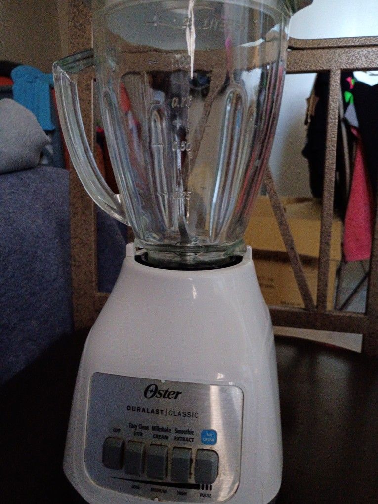 Vendo Bonita Licuadora Oster Exelente Condición 
