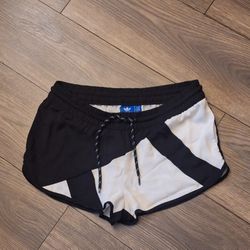 NEW Adidas Women's Running Shorts Size Me