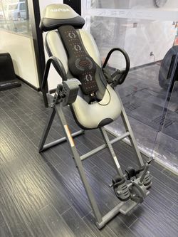 Innova Inversion Table with Heat and Massage, Lightly Used (Open to Offers)