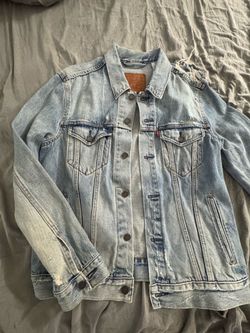 Levi's Light Wash Denim Trucker Jacket