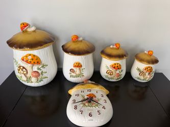 Merry Mushroom Canister Set with Clock