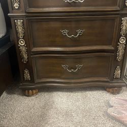 Queen Bedroom Set