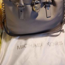 Michael KORS Leather Handbag. Like New