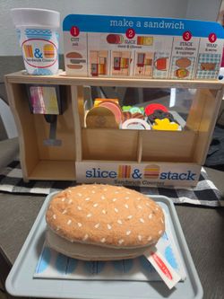 MELISSA & DOUG SANDWICH COUNTER