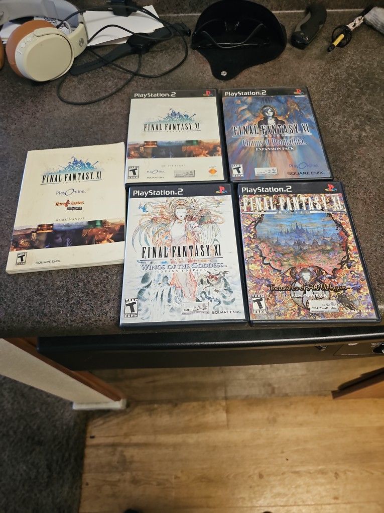 Final Fantasy XI w/ 3 Expansions PS2 Version