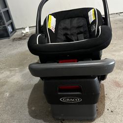 Graco Newborn Car seat 
