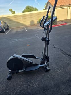 Sunny Health & Fitness Elliptical Machine
