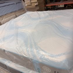 SALE 💥 King Mattress Tempurpedic ACTIVEBREEZE Medium Hybrid 