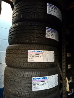 New Toyo 225/45R17 Extensa HPII Tires