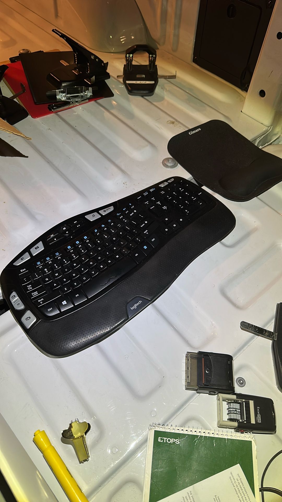 Logitech Keyboard + Padded Mousepad