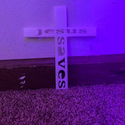 3d printed jesus saves cross