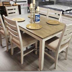 Skempton Dining Table and 6 Chairs
Ashley Furniture$20 Down Payment and delivery available 