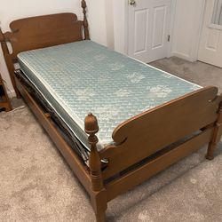 2 Wooden Twin Beds With Box Springs