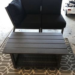 Patio set with table 
