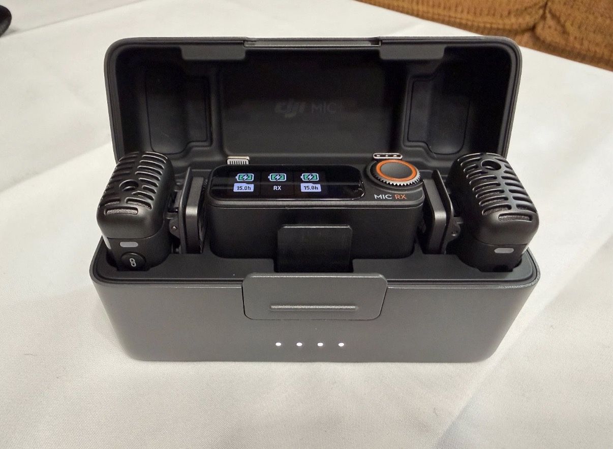 DJI MIC 2 Wireless Microphone Kit (2 TX + 1 RX + Charging Case)