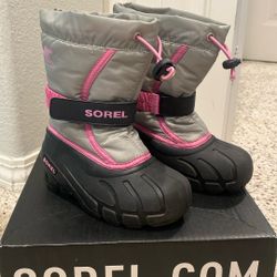 Children’s Flurry Sorel Snow Boots Size 11/Pink Grey