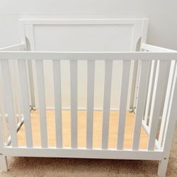 White Mini Crib
