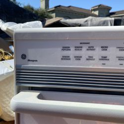 GE Monogram Microwave 