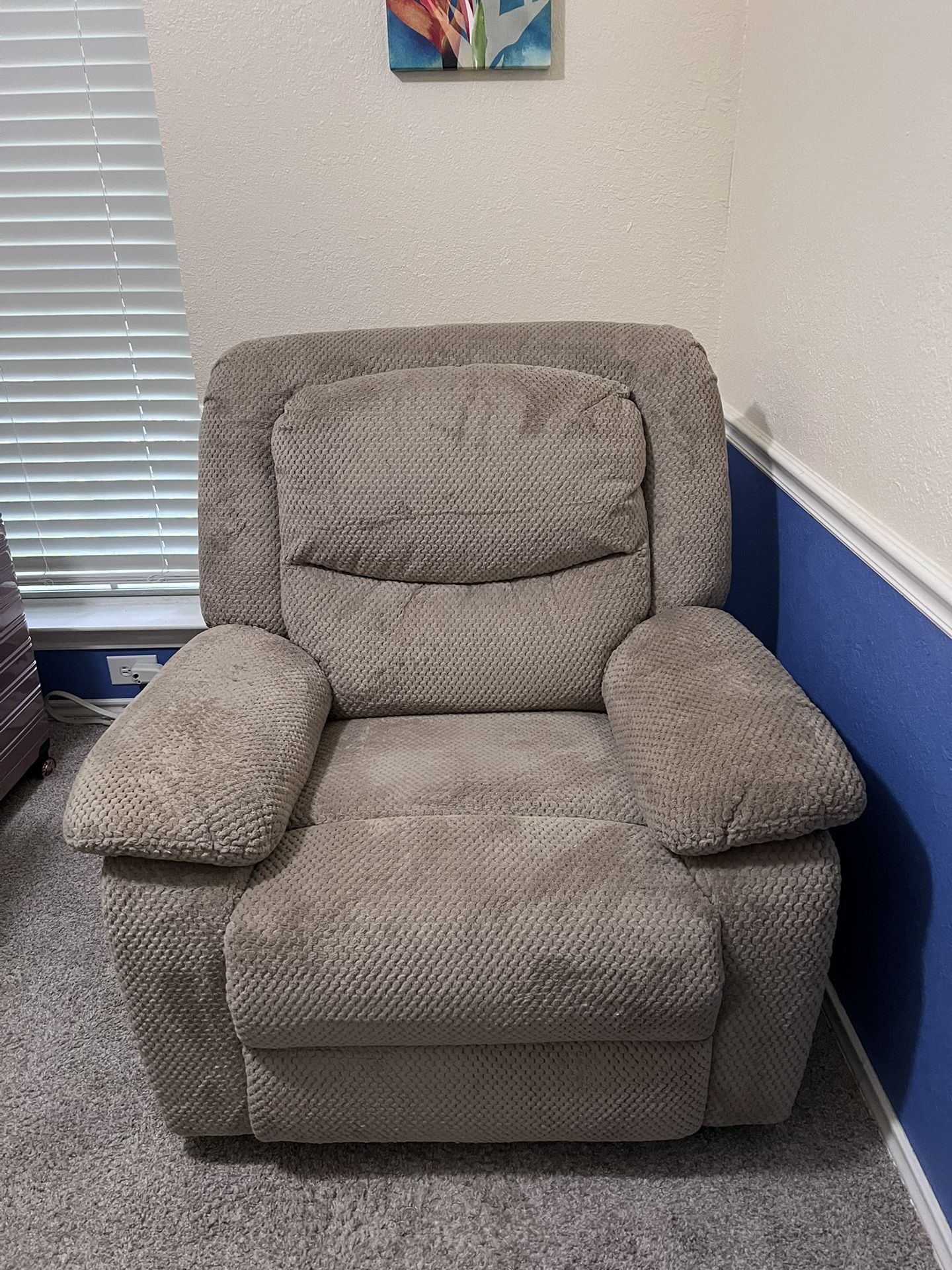 Comfy Recliner Chair