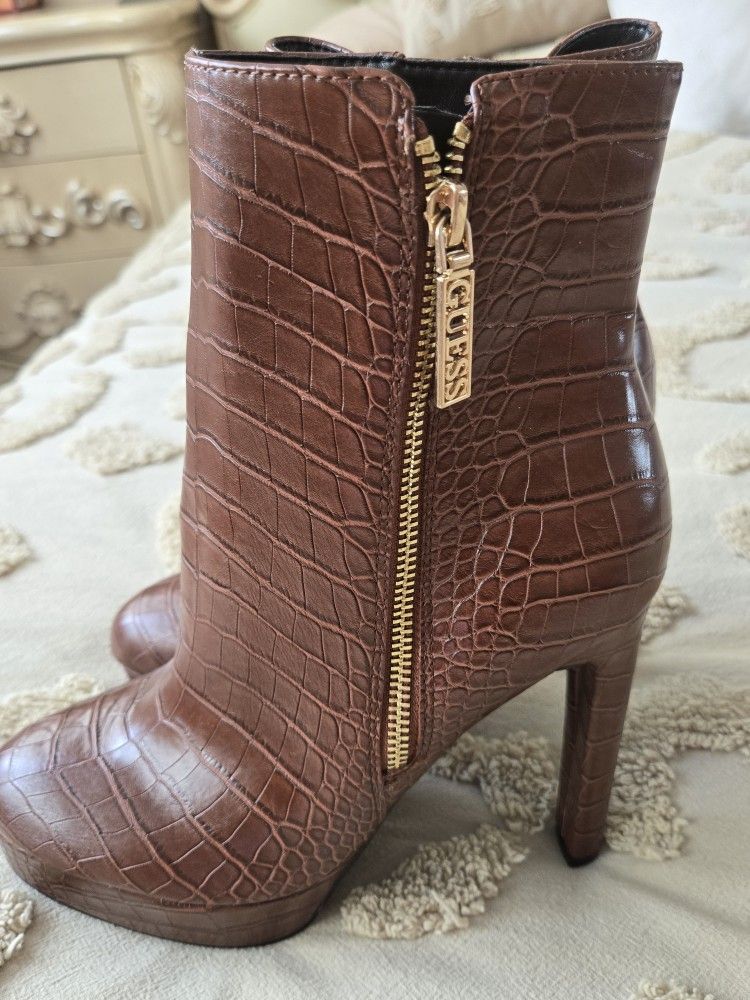 Guess Boots. Size 7