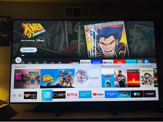 82 inch Samsung Qled tv in amazing condition feet remote asking 1250 tv is a 2019 still in like new condition moving can’t take with plz only serious