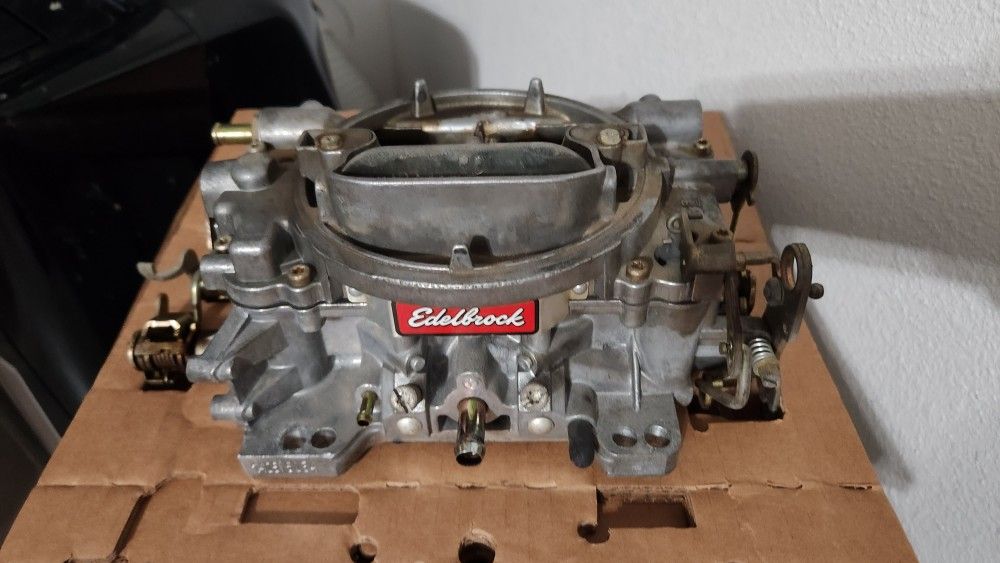 Edelbrock Carburetor for Sale in Visalia, CA OfferUp