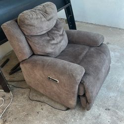 Free- Powered Single Brown Recliner Couch Chair 
