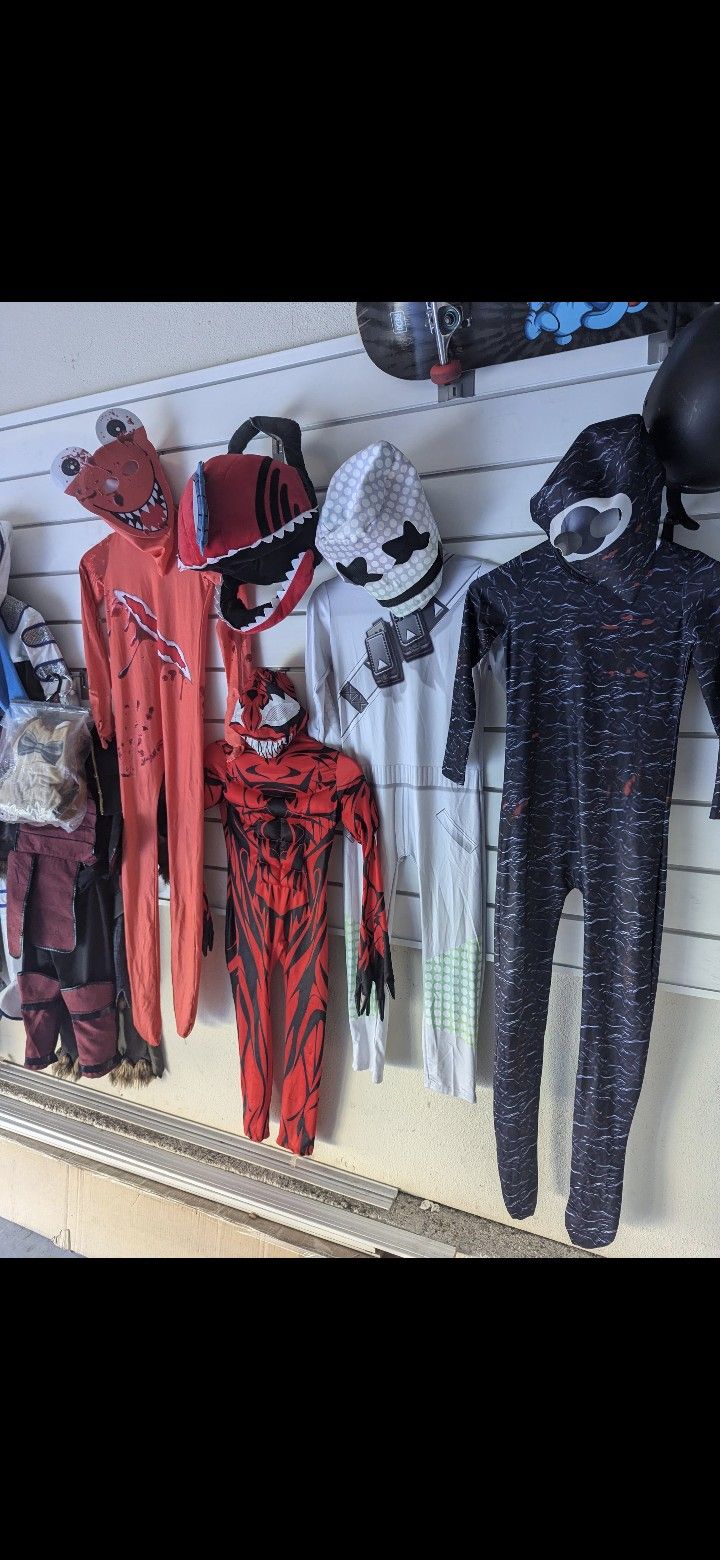 Rainbow Friends, Freddy, Costume