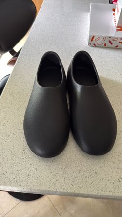 SL-01 Slides, worn once at most. Amazing condition