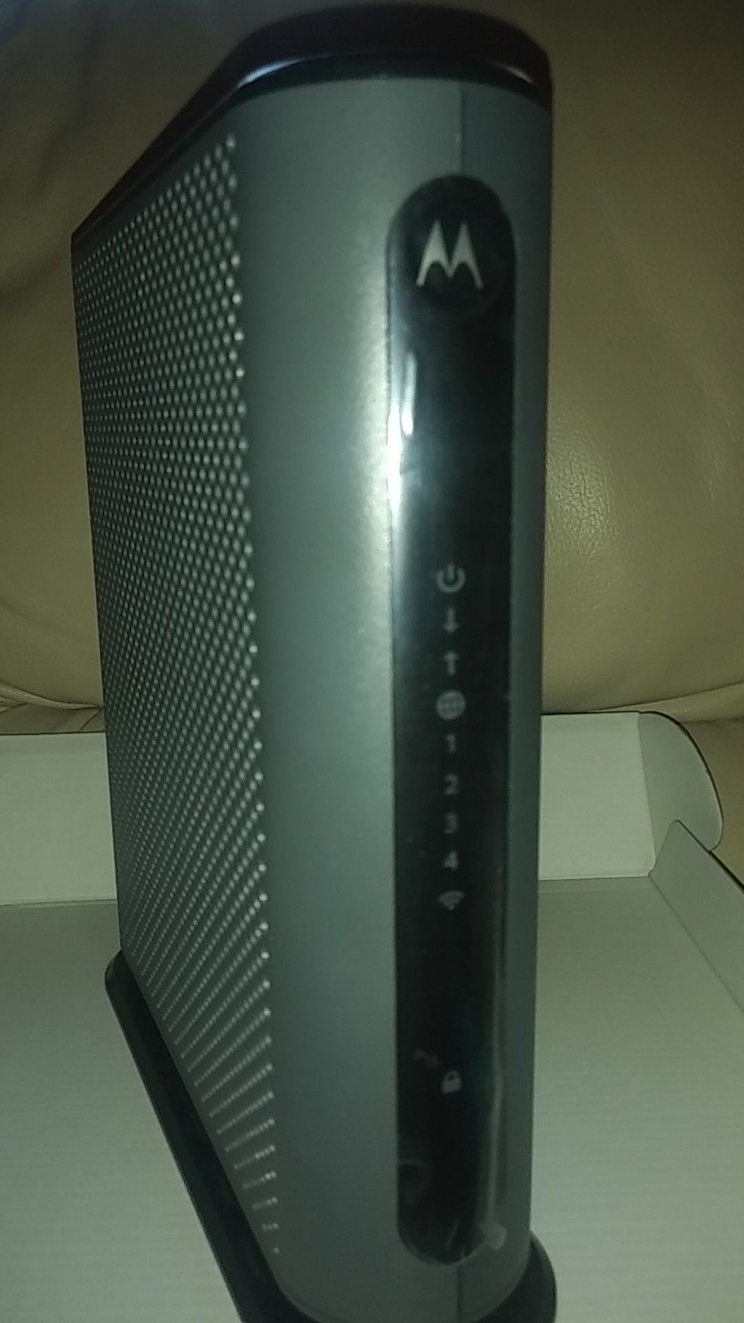 Motorola MG7310 modem+router