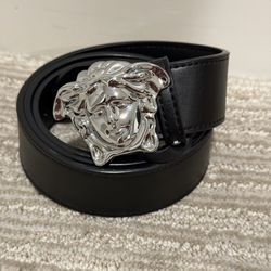 Men’s Black Leather Silver Medusa Belt 40 inch length