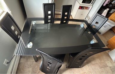 6-seat dining table set for free.