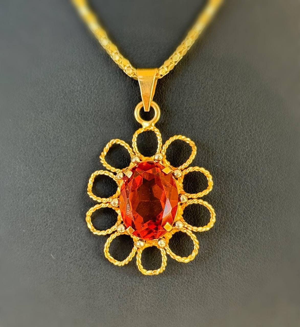Vintage Jewelry Art Deco 18k solid yellow gold orange spinel oval flower Pendant charm