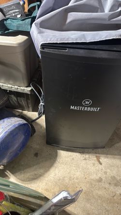 Master built pellet/wood smoker.
