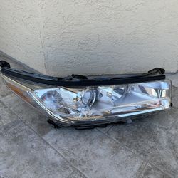 Toyota Highlander Headlight 2017-2029, OEM Original Headlamp, Passenger Side 