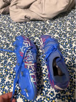 Soccer cleats