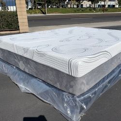 Queen Memory Foam 