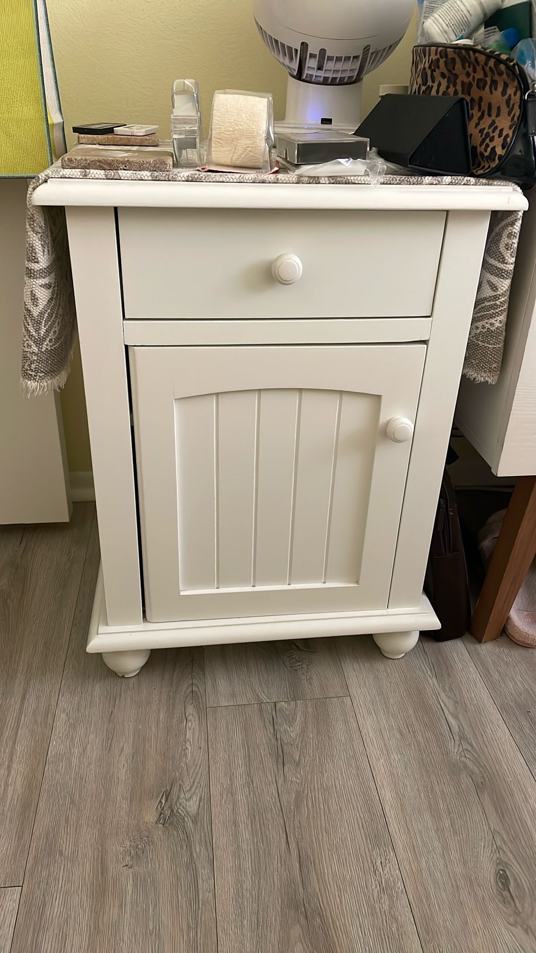 Pottery Barn Cottage Style Night Stand end Table