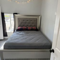 Bed Frame & Vanity 